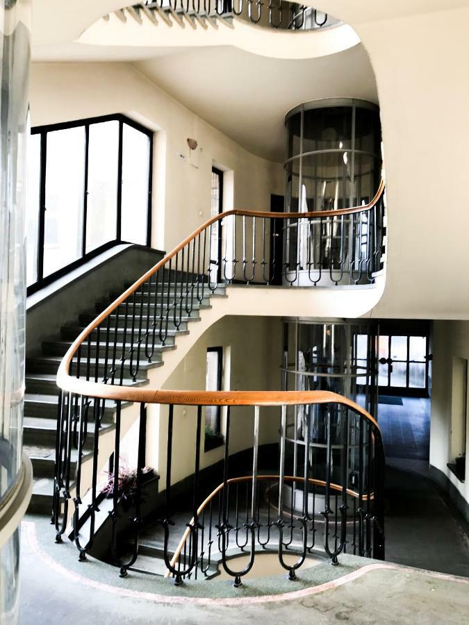 Spacious Bauhaus Icon Flat With Fitness Room In Central Buda, Close To The River And Margaret Island Budapest Bagian luar foto