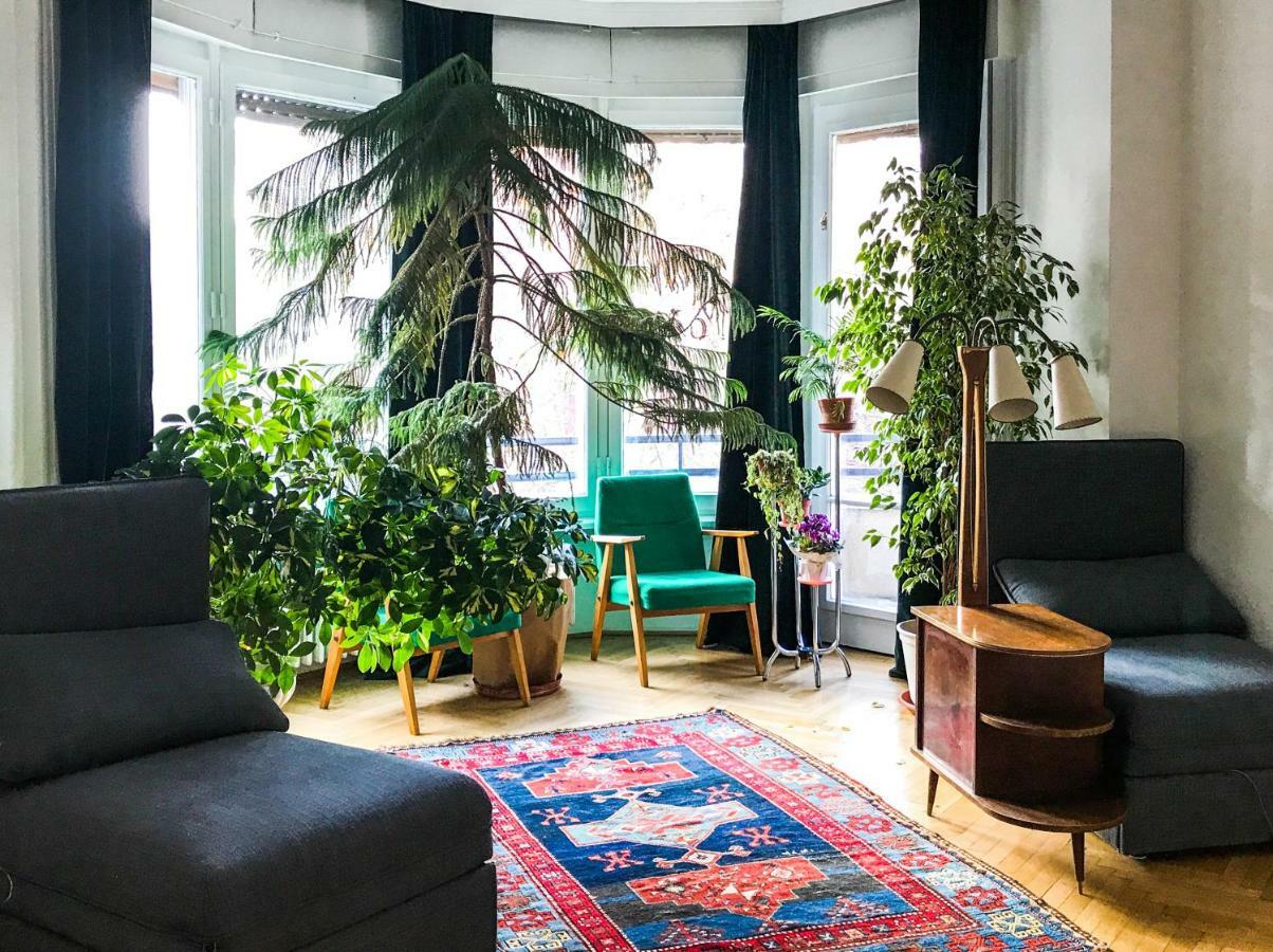 Spacious Bauhaus Icon Flat With Fitness Room In Central Buda, Close To The River And Margaret Island Budapest Bagian luar foto