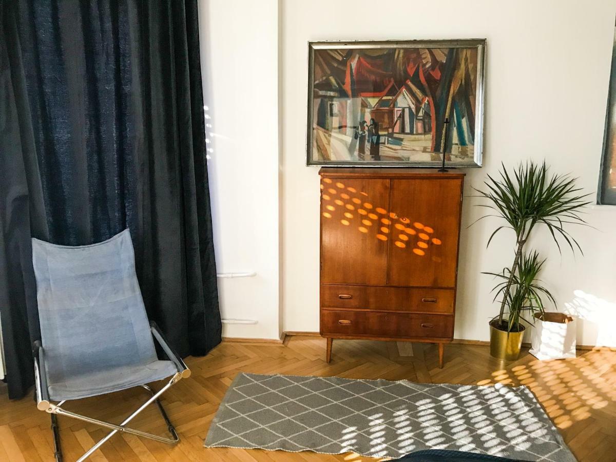 Spacious Bauhaus Icon Flat With Fitness Room In Central Buda, Close To The River And Margaret Island Budapest Bagian luar foto
