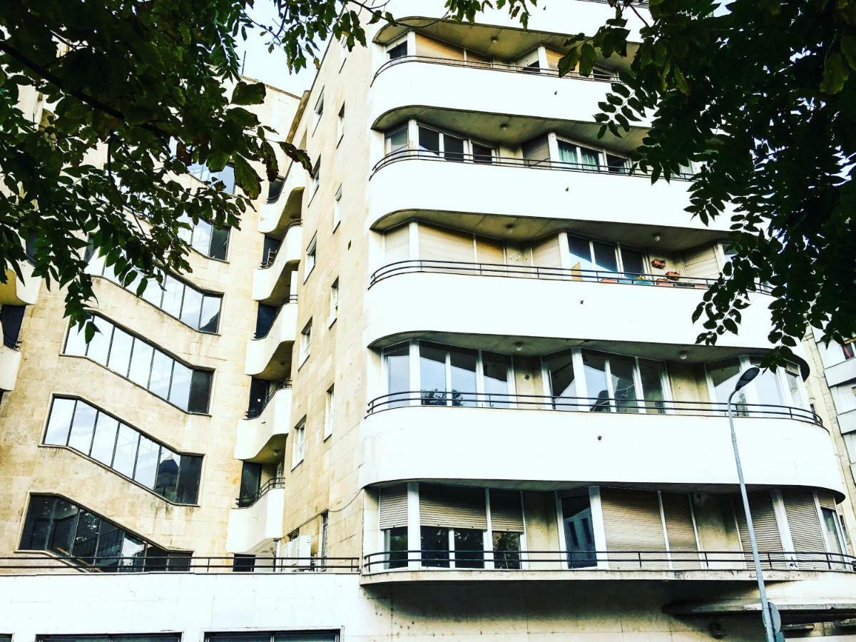 Spacious Bauhaus Icon Flat With Fitness Room In Central Buda, Close To The River And Margaret Island Budapest Bagian luar foto